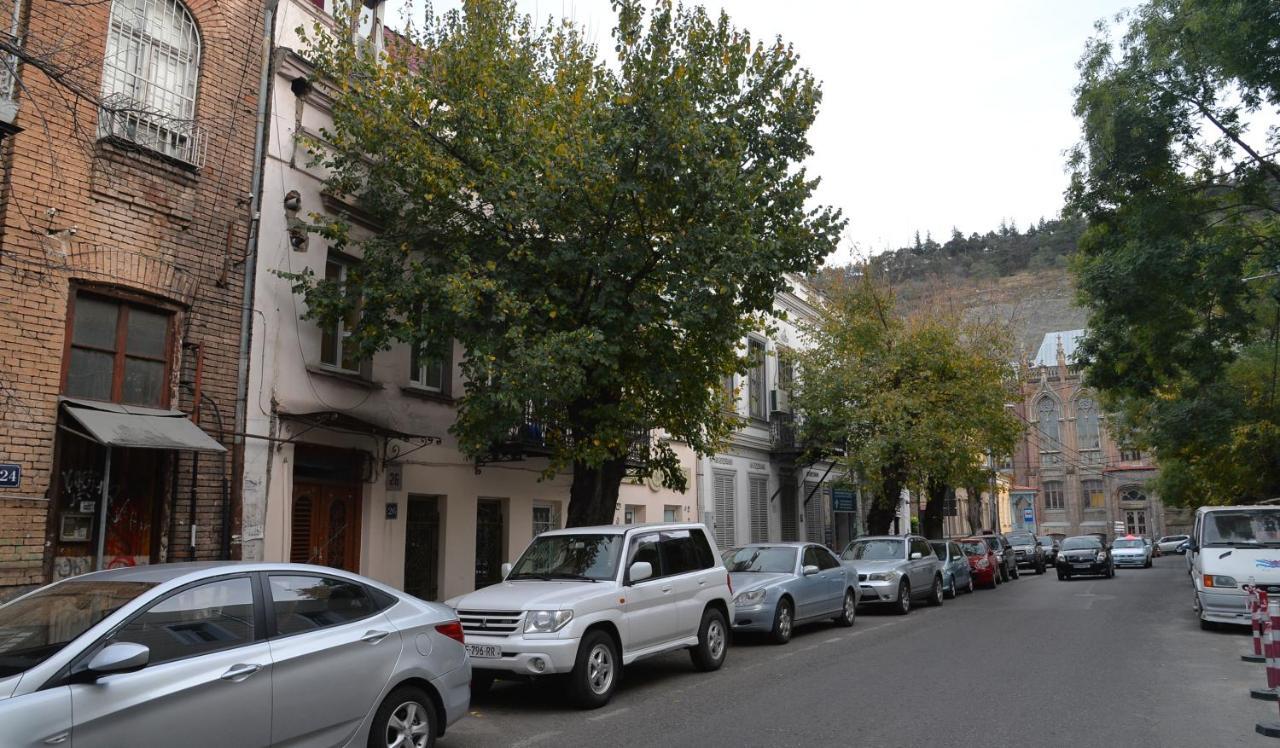 Natia'S Apartment On Dadiani St. Tbilisi Exterior photo