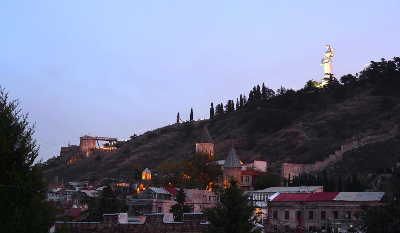 Natia'S Apartment On Dadiani St. Tbilisi Exterior photo